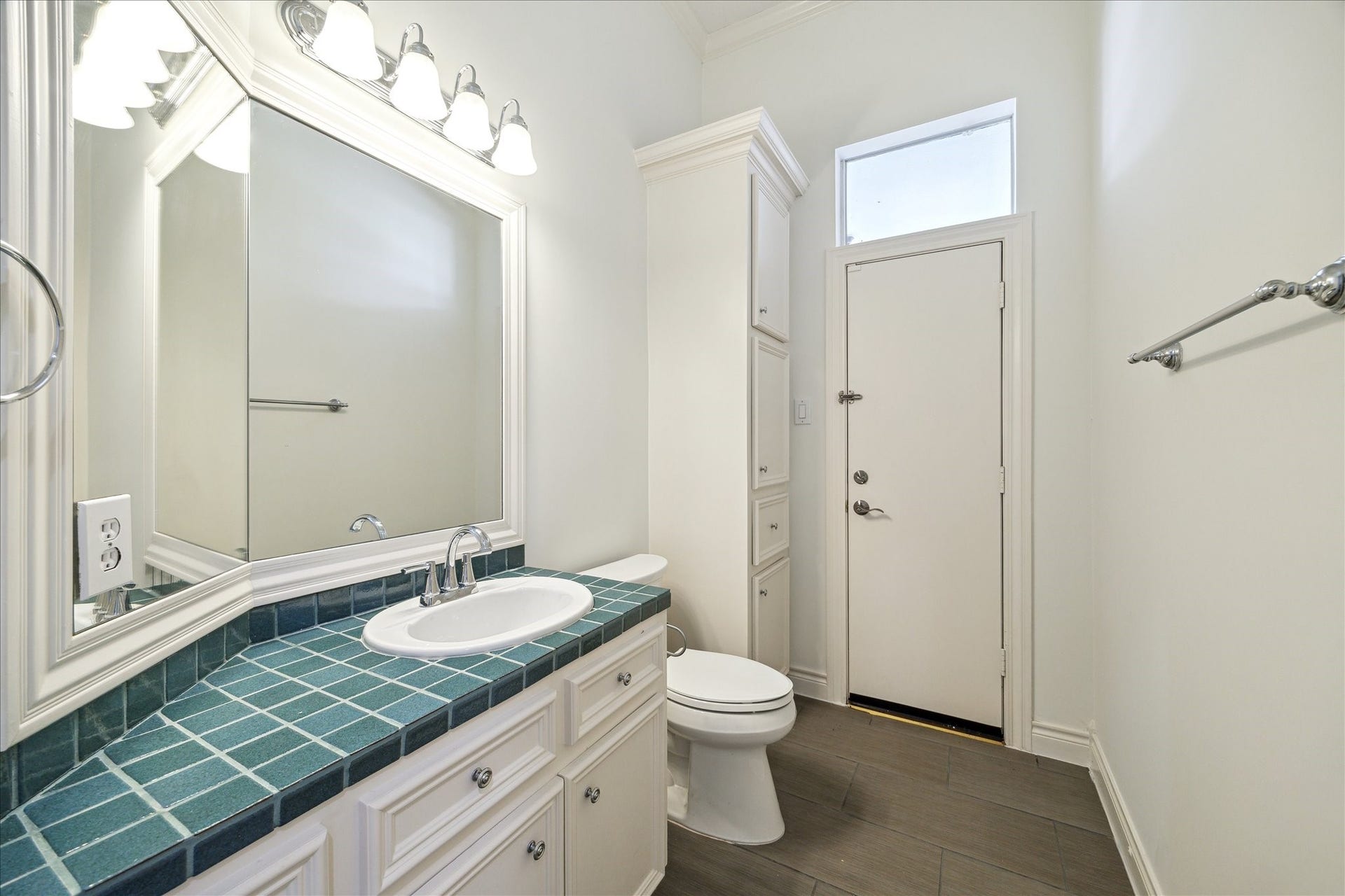 4111 Thistle Hill Court, Sugar Land, TX 77479 4111 Thistle Hill Court, Sugar Land, TX 77479