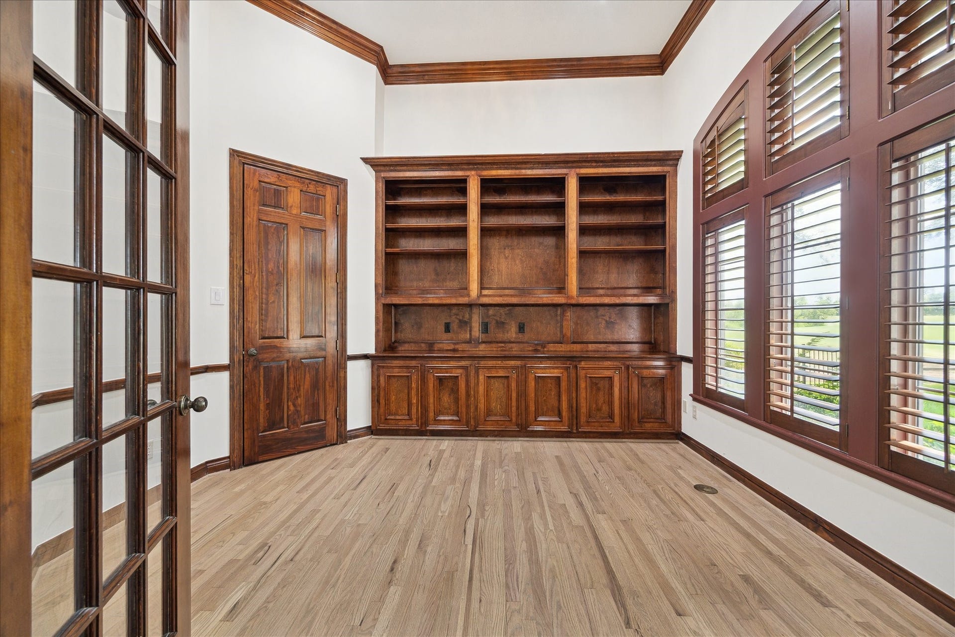 4111 Thistle Hill Court, Sugar Land, TX 77479 4111 Thistle Hill Court, Sugar Land, TX 77479