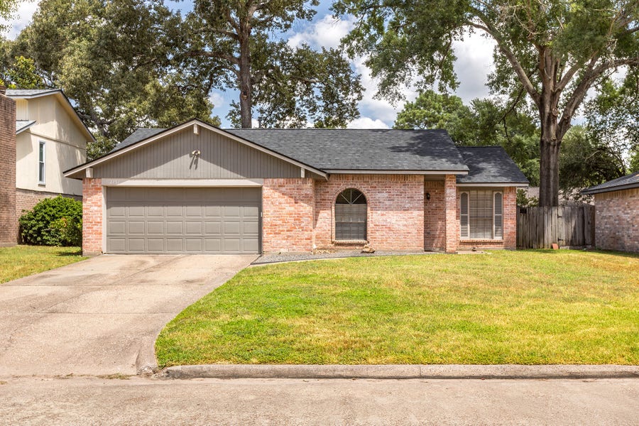 Property photo for 2751 Longleaf Pines Drive, Houston, TX