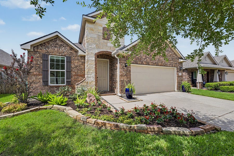 Property photo for 18219 Bridle Meadow Lane, Tomball, TX