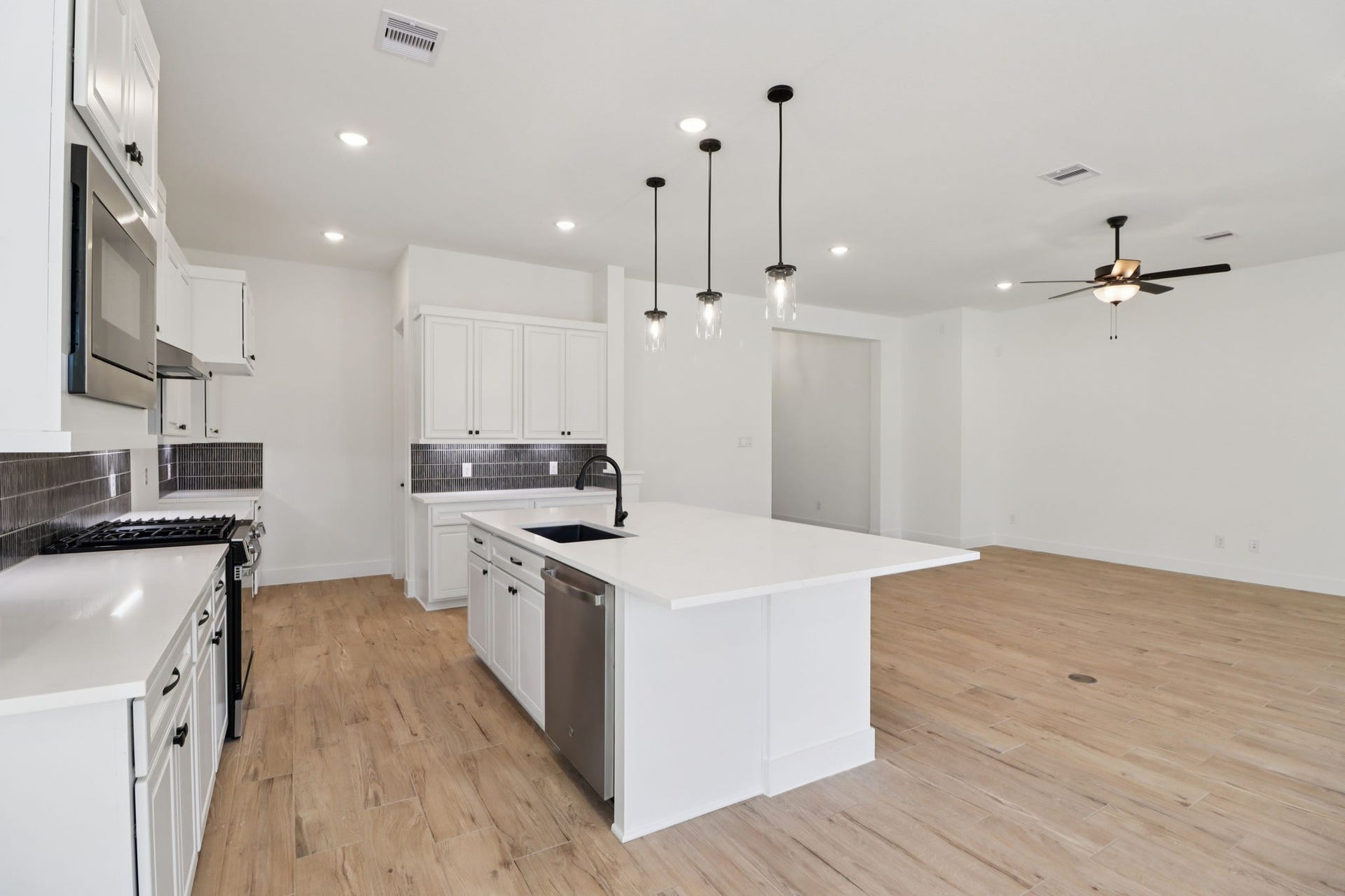 9742 Roaring River Falls Lane, Porter, TX 77365 9742 Roaring River Falls Lane, Porter, TX 77365