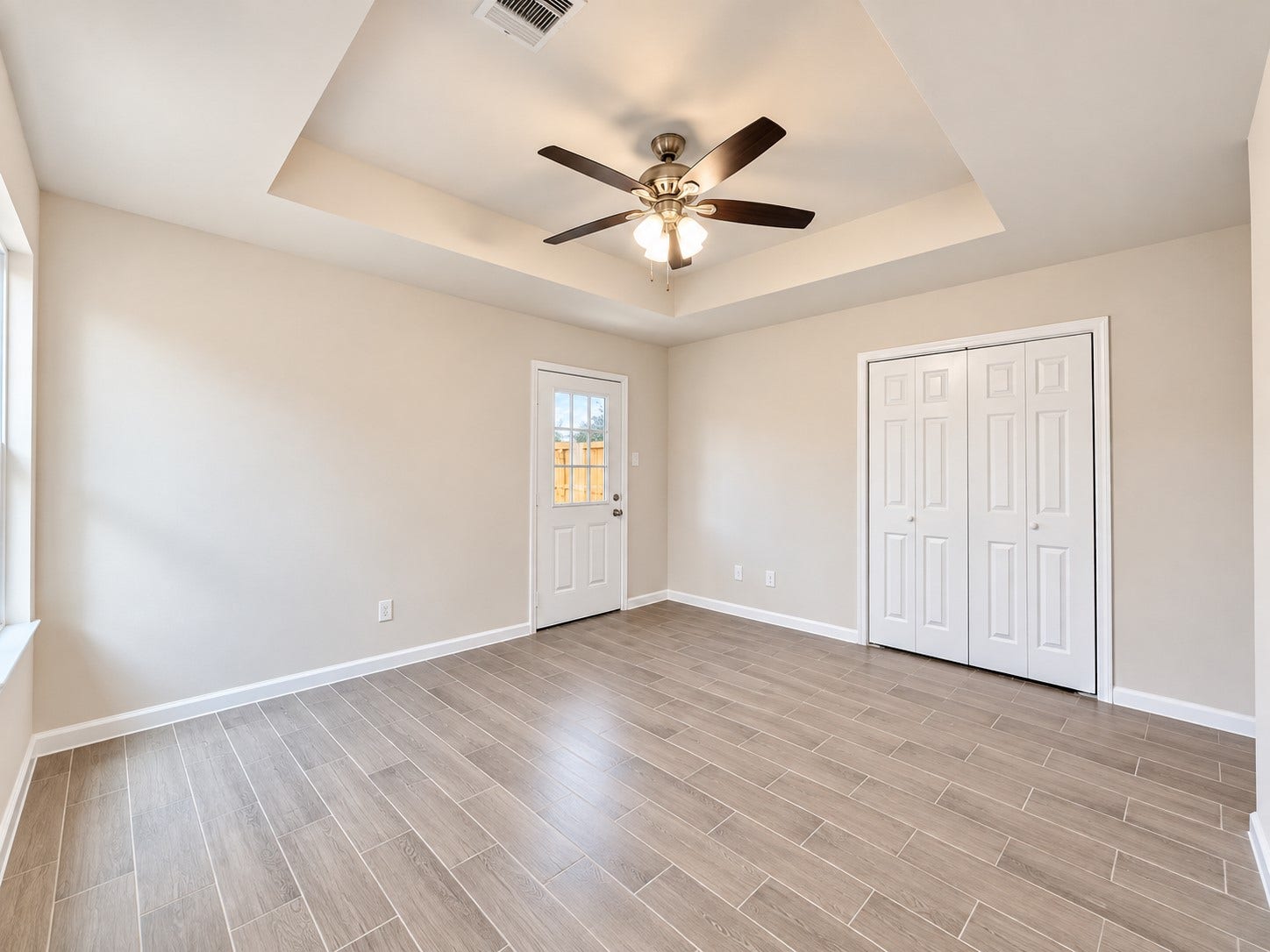 9119 Sherbourne Street, Houston, TX 77016 9119 Sherbourne Street, Houston, TX 77016