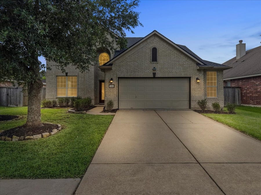 Property photo for 2506 Shady Falls Lane, Pearland, TX