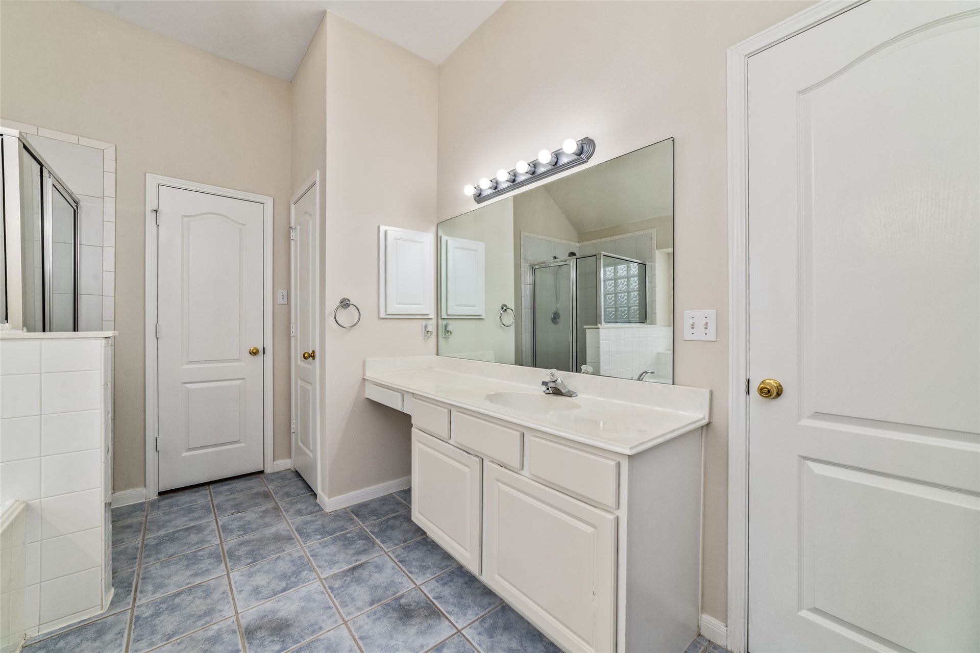 4602 Western Branch Court, Houston, TX 77066 4602 Western Branch Court, Houston, TX 77066