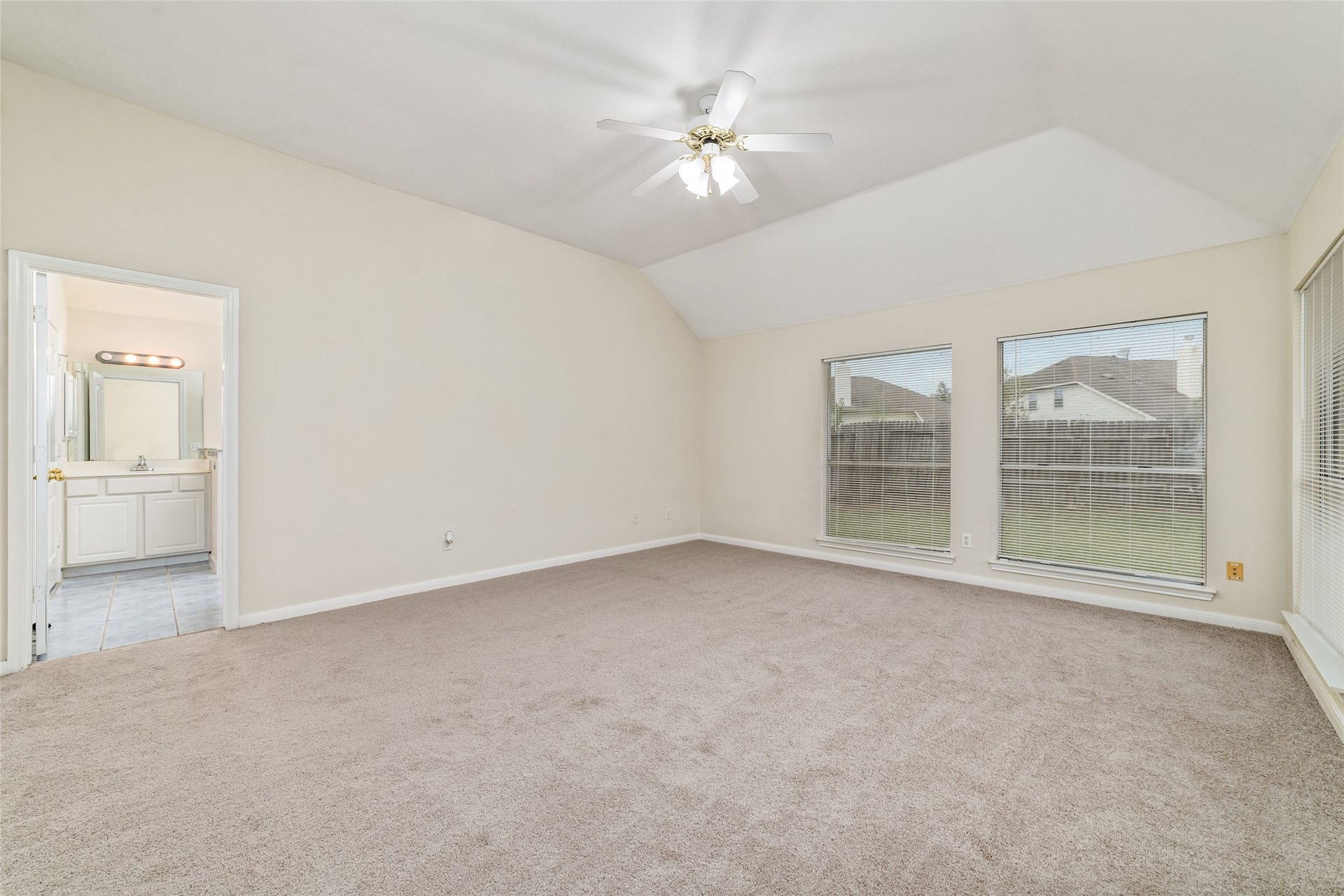 4602 Western Branch Court, Houston, TX 77066 4602 Western Branch Court, Houston, TX 77066