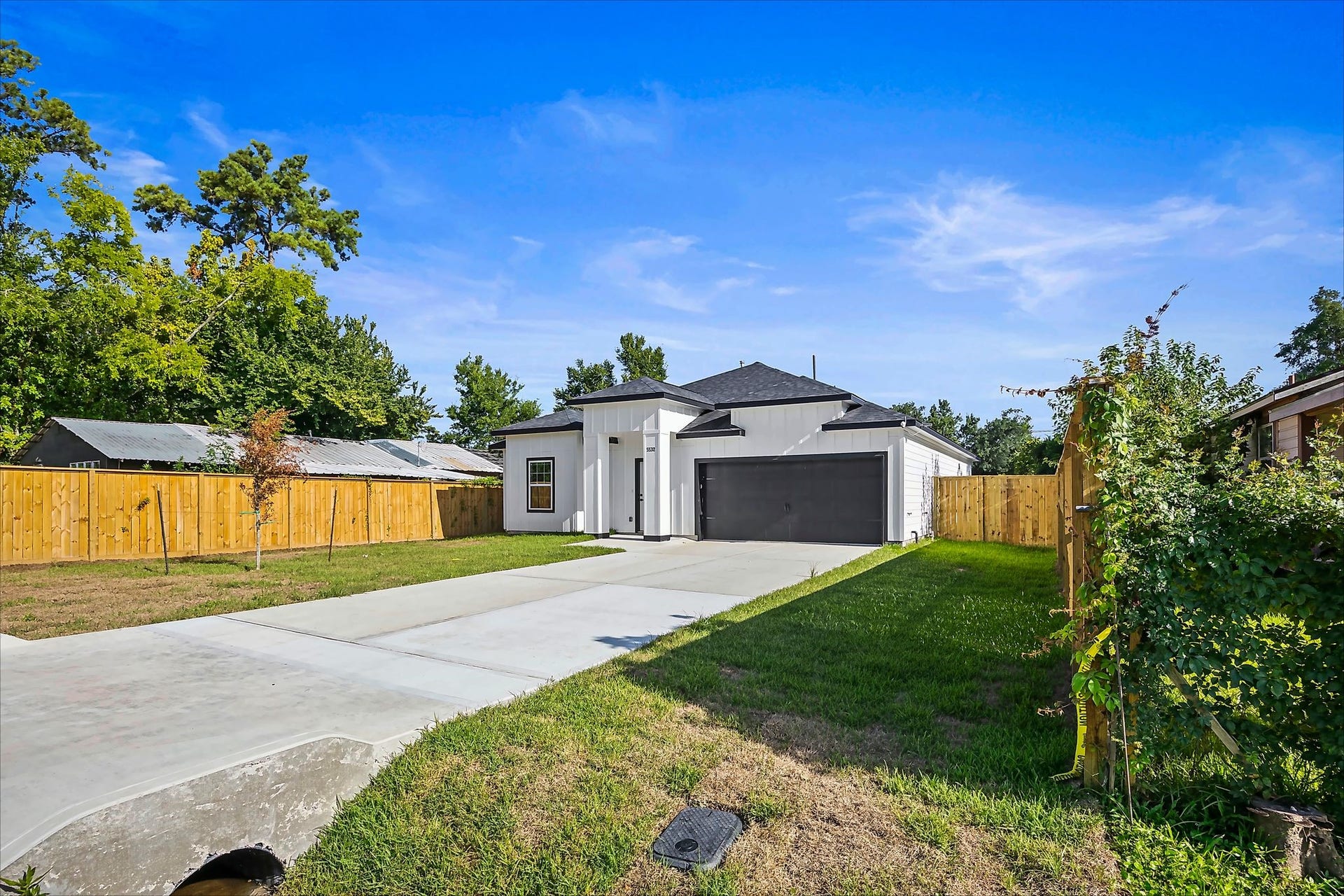 5526 Hartwick Road, Houston, TX 77016 5526 Hartwick Road, Houston, TX 77016