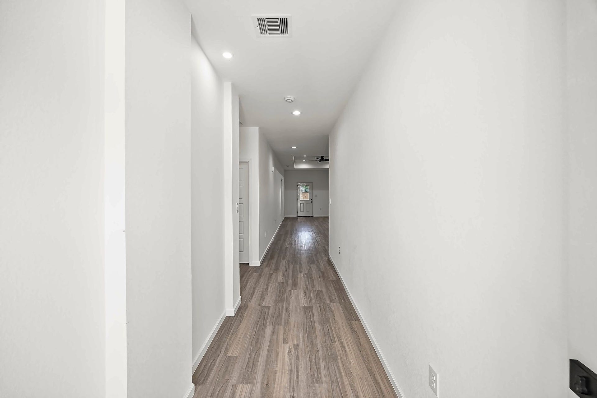 5526 Hartwick Road, Houston, TX 77016 5526 Hartwick Road, Houston, TX 77016
