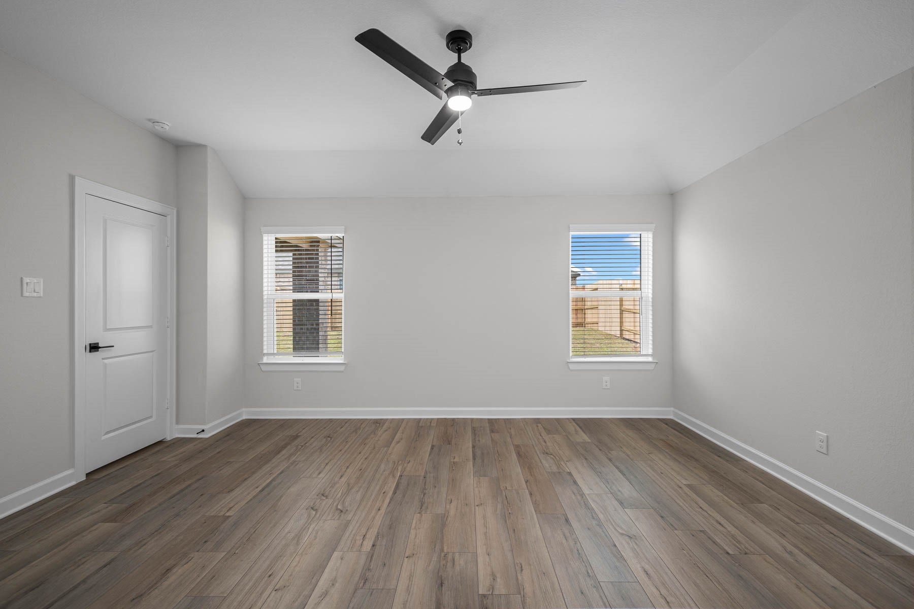 14002 Starboard Reach Drive, Texas City, TX 77510 The primary bedroom