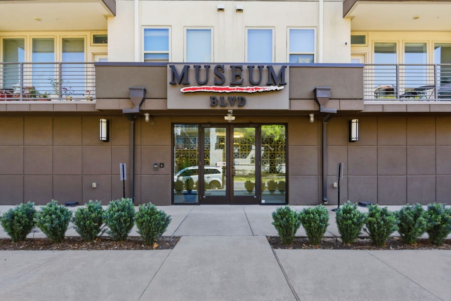 Property photo for 4819 Caroline Street, #103, Houston, TX