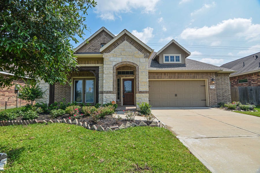 Property photo for 22714 Little Blue Stem Drive, Tomball, TX