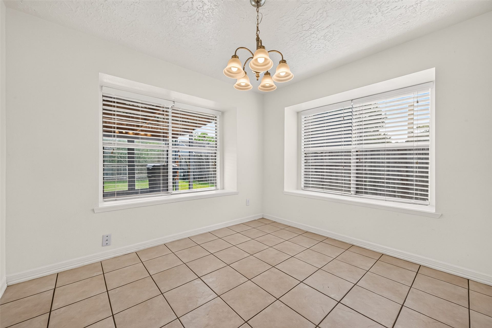2803 Fir Crest Court, Stafford, TX 77477 2803 Fir Crest Court, Stafford, TX 77477