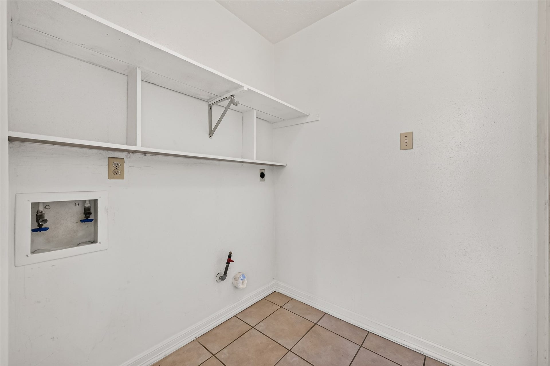 2803 Fir Crest Court, Stafford, TX 77477 2803 Fir Crest Court, Stafford, TX 77477