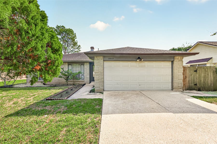 Property photo for 2803 Fir Crest Court, Stafford, TX
