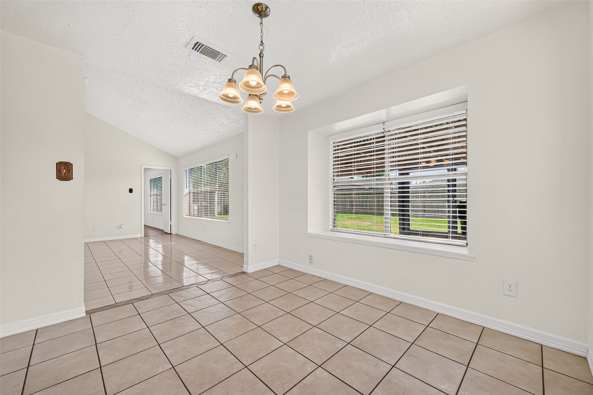 2803 Fir Crest Court, Stafford, TX 77477 2803 Fir Crest Court, Stafford, TX 77477