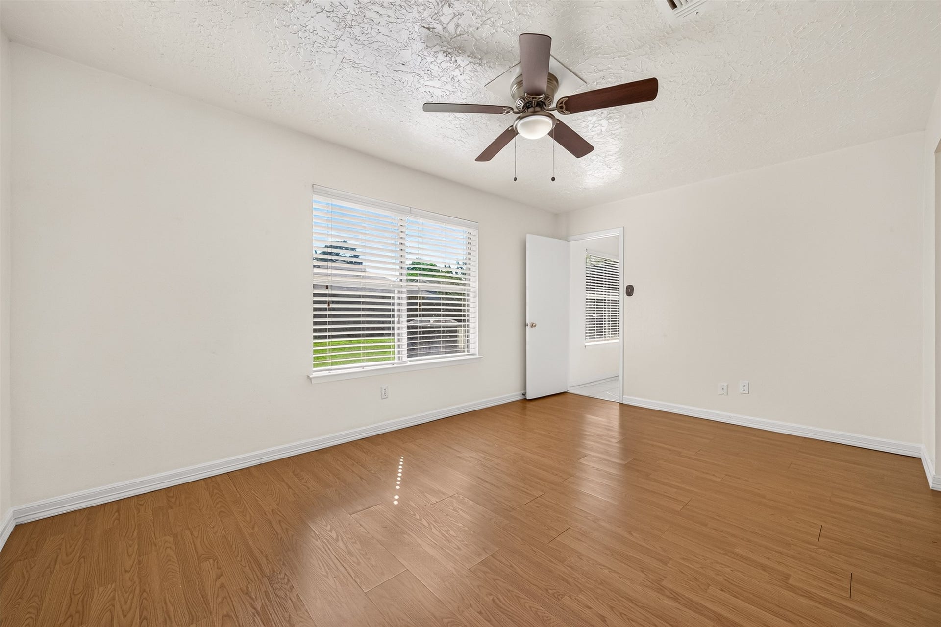 2803 Fir Crest Court, Stafford, TX 77477 2803 Fir Crest Court, Stafford, TX 77477