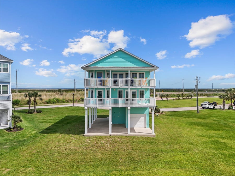 Property photo for 4035 Estuary Court, Galveston, TX