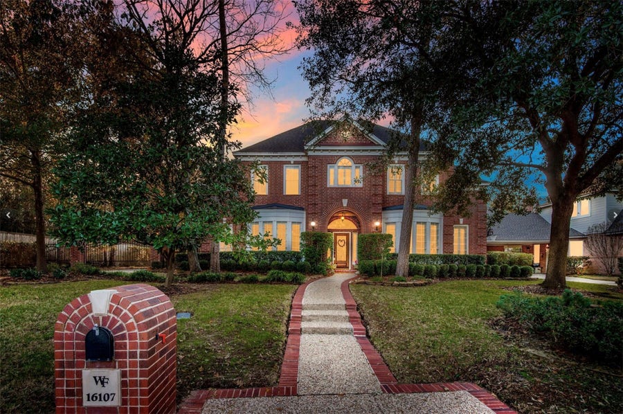 Property photo for 16107 Wimbledon Forest Drive, Spring, TX