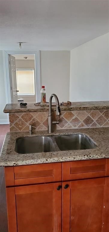 302 # 5 71st Street, Houston, TX 77011 302 # 5 71st Street, Houston, TX 77011