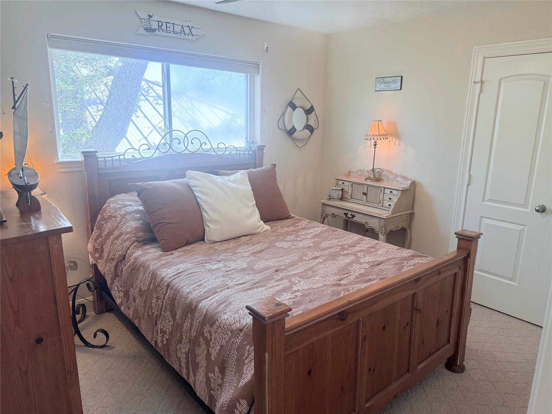 4715 W Bayshore Drive, Bacliff, TX 77518 Another guest bedroom.