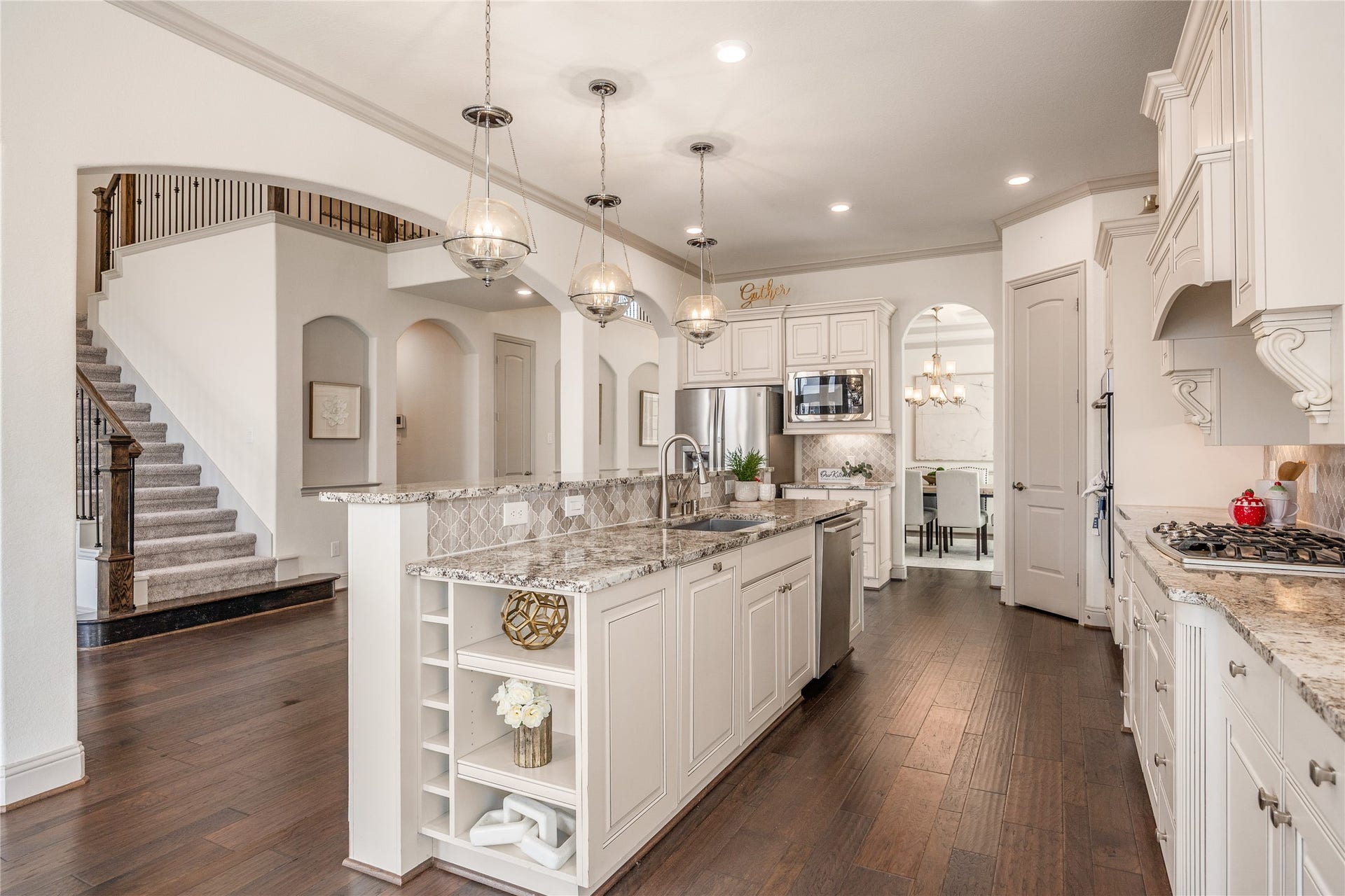 13506 COLUMBIA KEY Drive, Tomball, TX 77377 Room to cook, gather, and linger: the spacious kitchen pairs a granite island with a gas cooktop, and a generous walk in pantry.