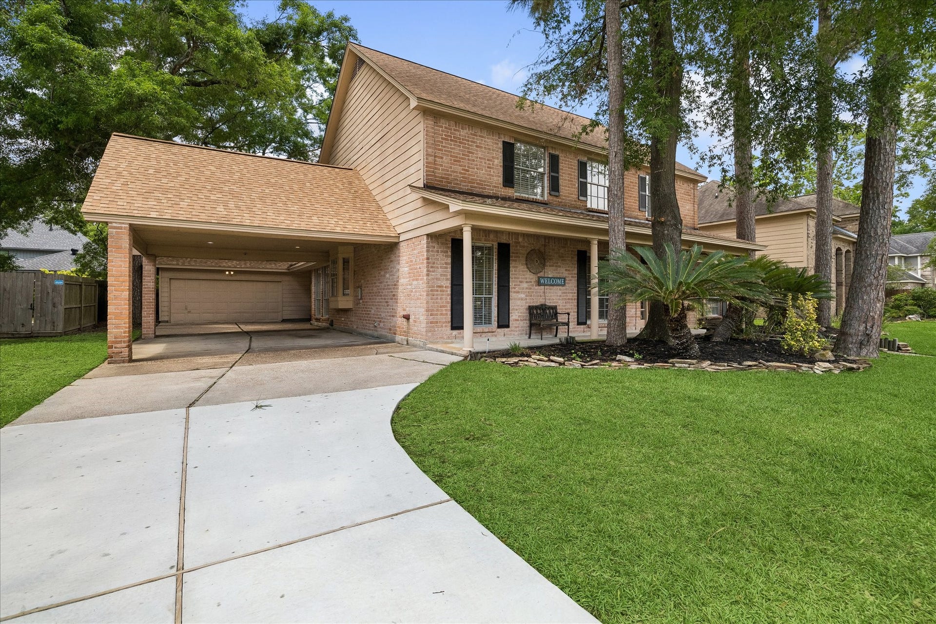 2919 Forest Garden Drive, Kingwood, TX 77345 Great additional covered parking here!