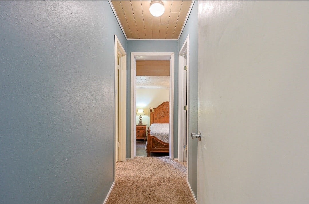 4110 Sherri Lane, Crosby, TX 77532 Hall to Primary Bd rm