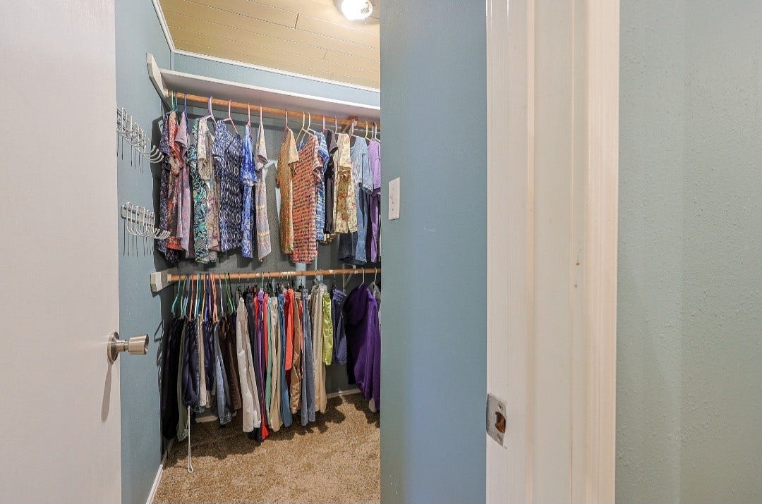 4110 Sherri Lane, Crosby, TX 77532 Lg walk-in closet