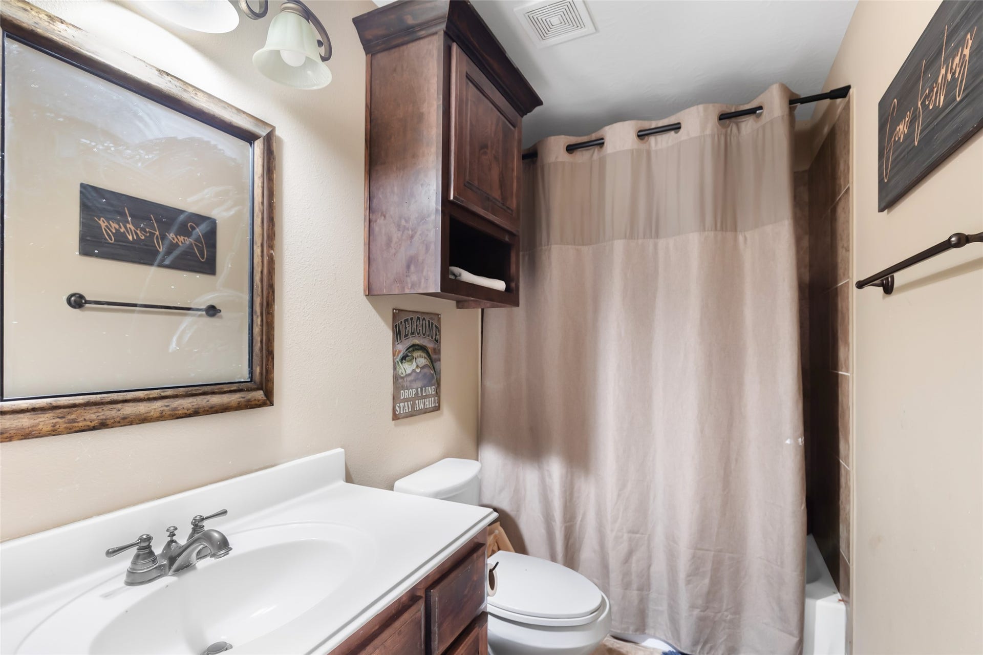 Secondary bathroom