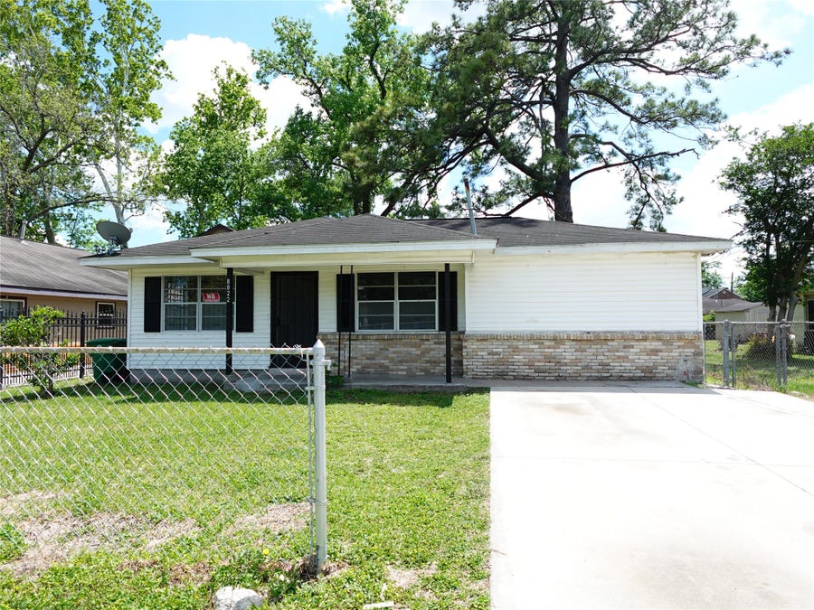 Property photo for 8022 Woodlyn Road, Houston, TX