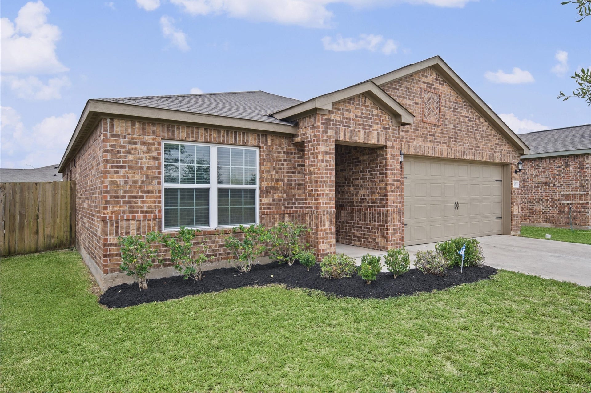 327 Spanish Stone Drive, Katy, TX 77493 Cute home ready for move in. Freshly painted, new carpet.