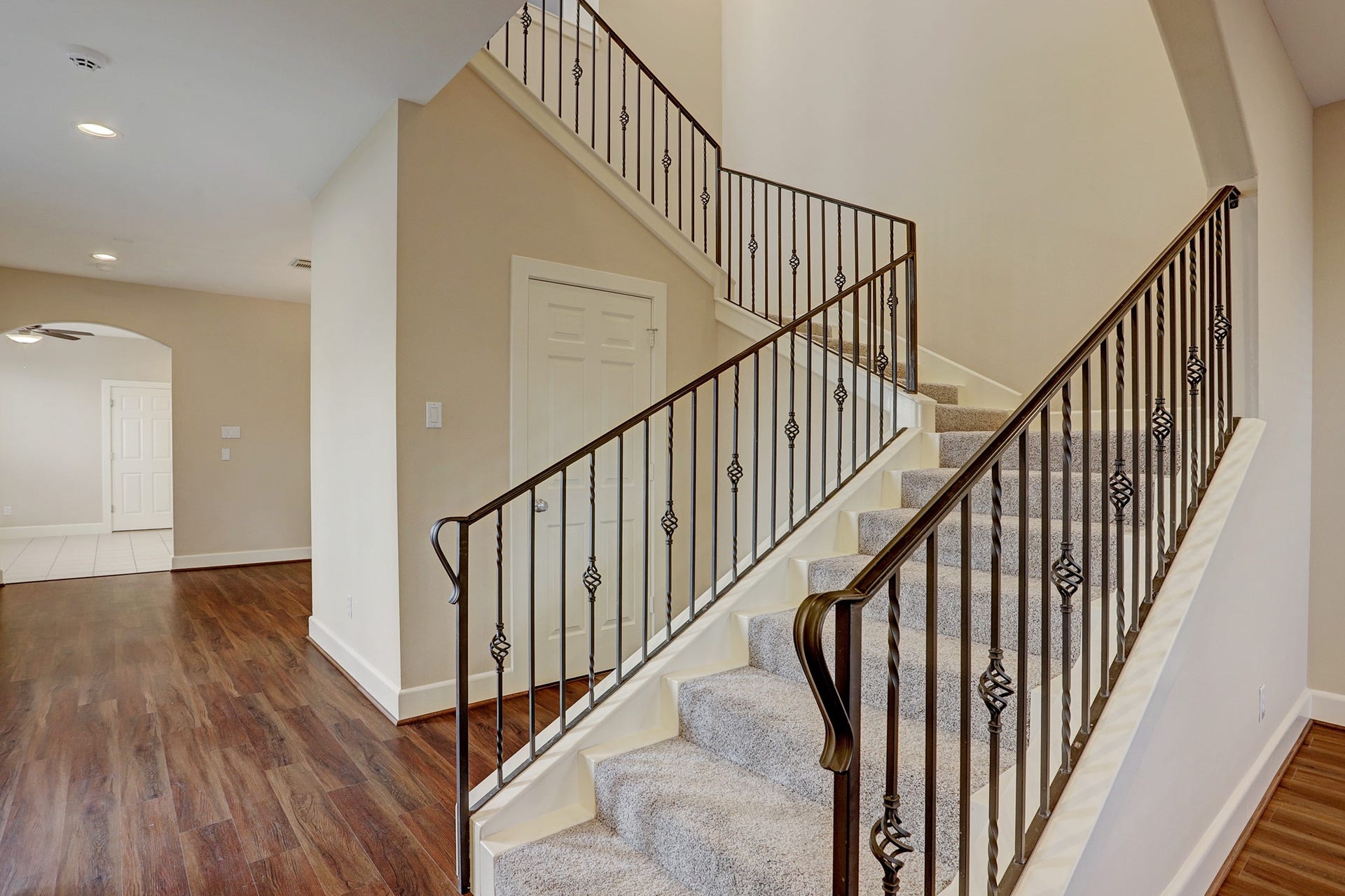 5300 Feagan Street, Houston, TX 77007 5300 Feagan Street, Houston, TX 77007