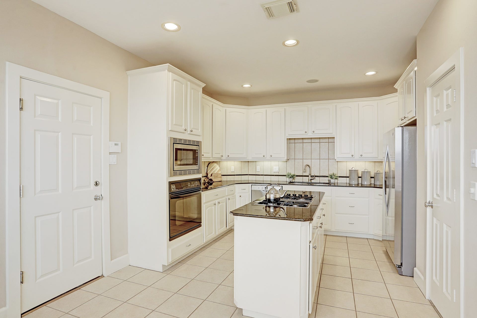 5300 Feagan Street, Houston, TX 77007 5300 Feagan Street, Houston, TX 77007