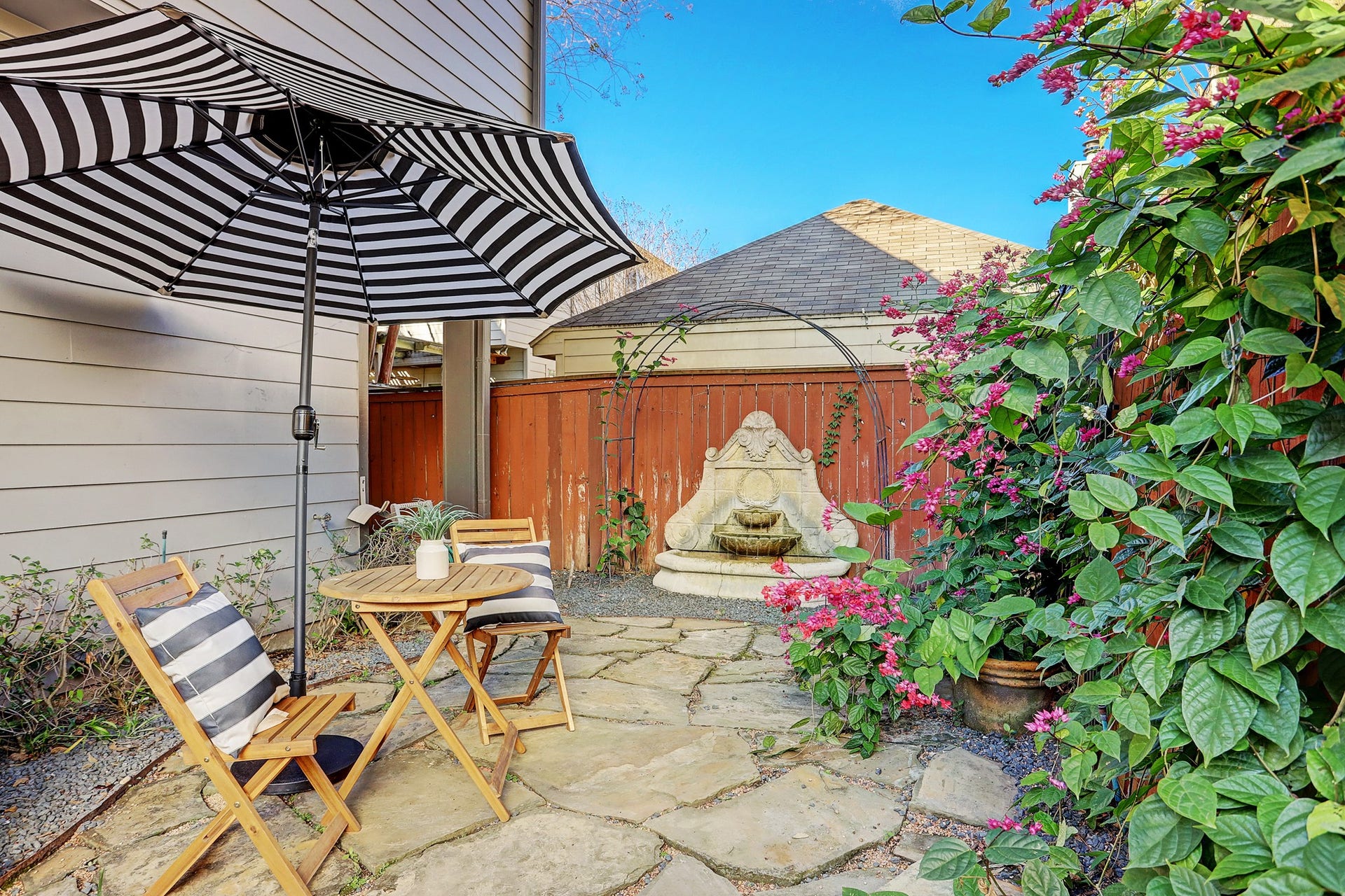 5300 Feagan Street, Houston, TX 77007 5300 Feagan Street, Houston, TX 77007
