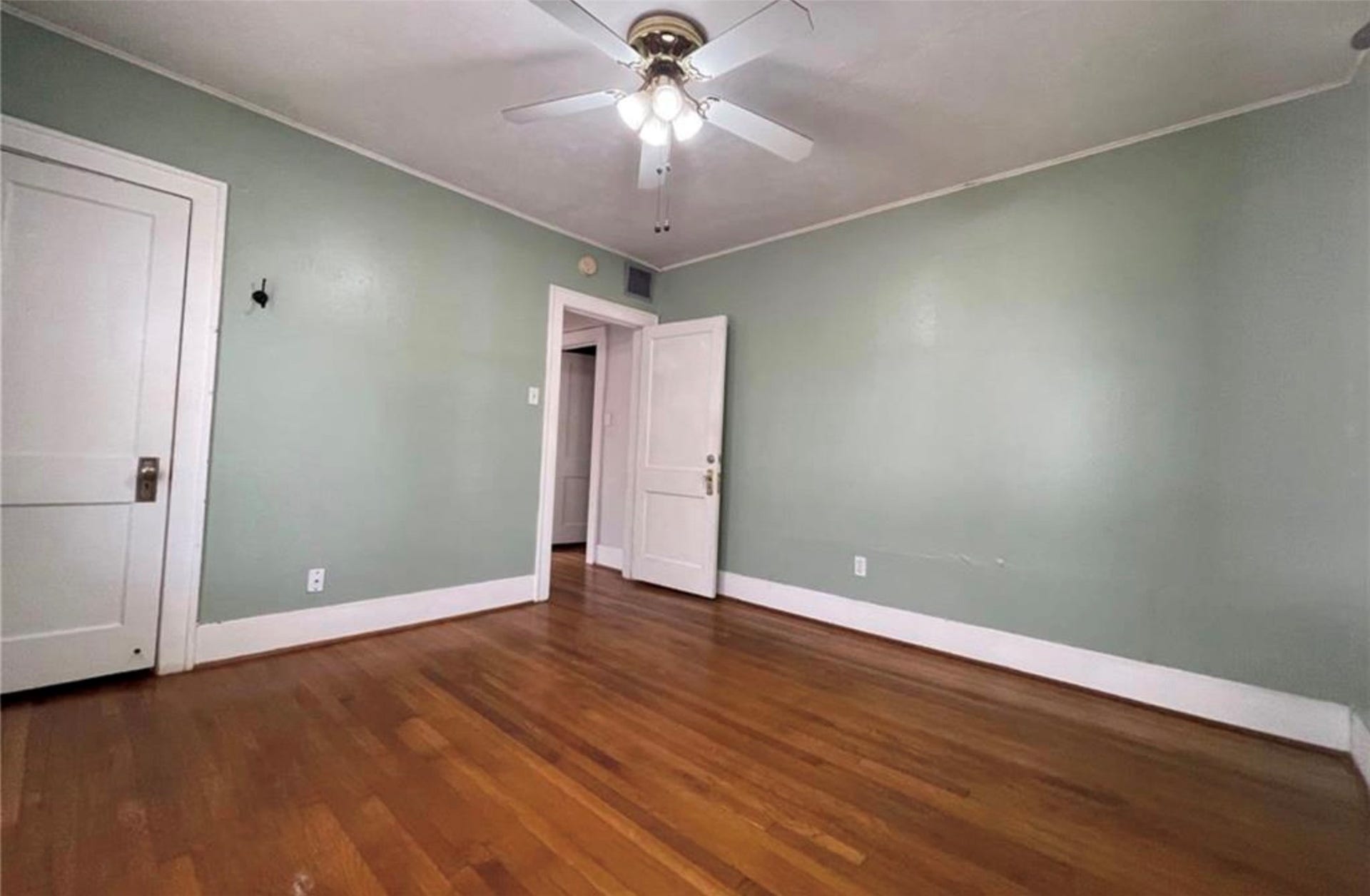 2406 Brun Street, Houston, TX 77019 2406 Brun Street, Houston, TX 77019
