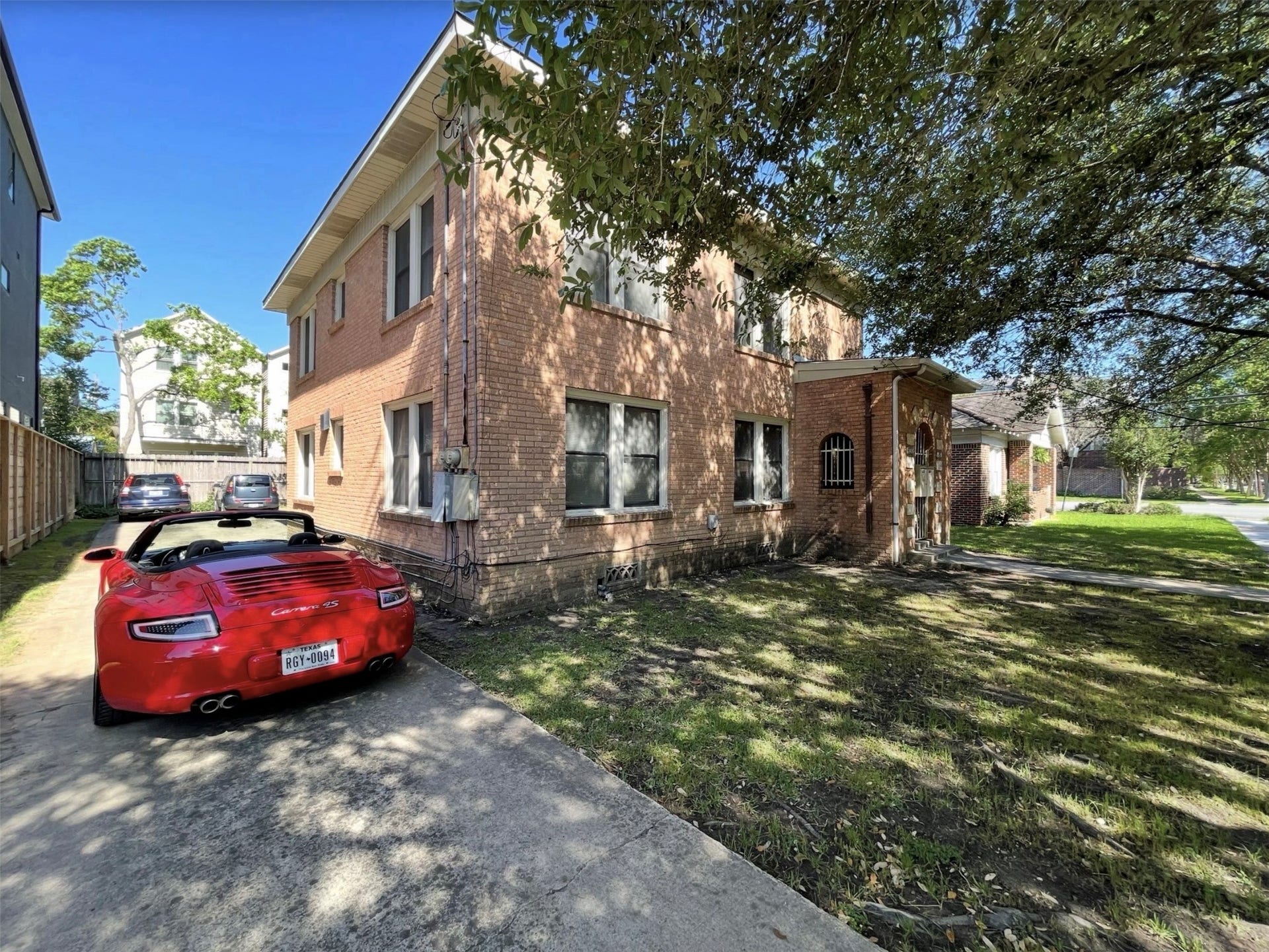 2406 Brun Street, Houston, TX 77019 2406 Brun Street, Houston, TX 77019