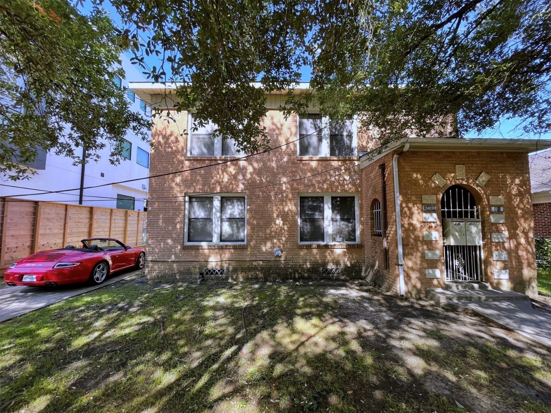 2406 Brun Street, Houston, TX 77019 2406 Brun Street, Houston, TX 77019