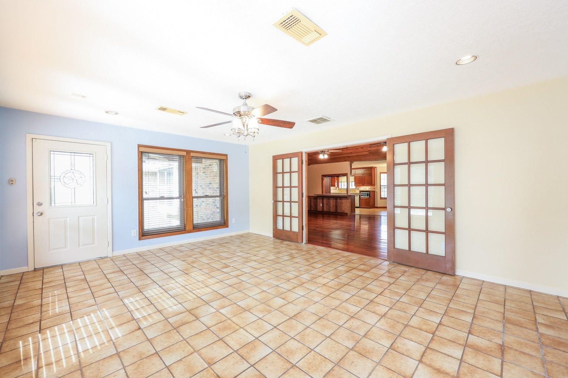 22107 Rosewood Trail, Tomball, TX 77377 The Game Room/Flex Room is located off the Family Room with Views of the Back Yard Swimming Pool