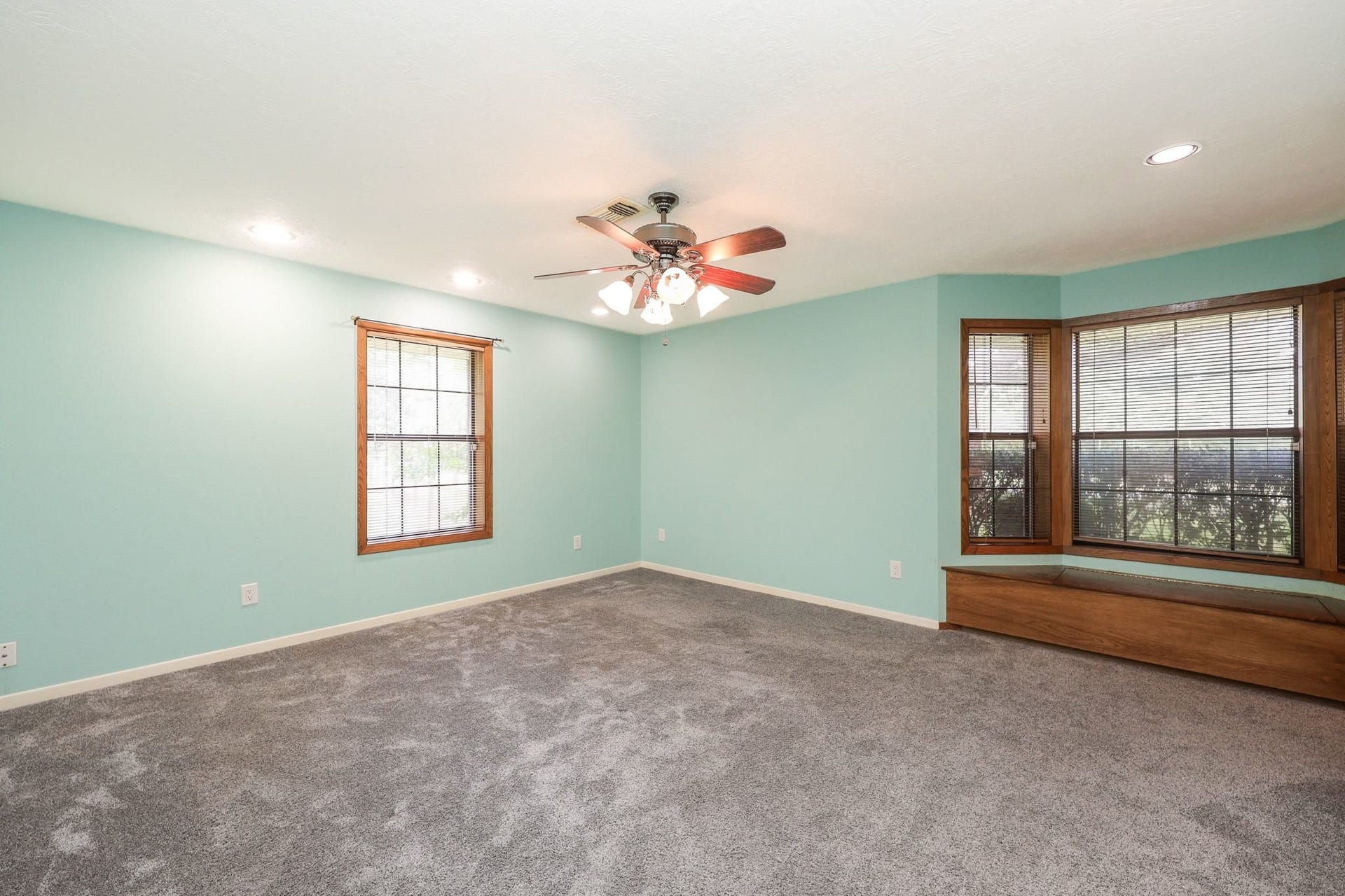 22107 Rosewood Trail, Tomball, TX 77377 Bedroom #2 with En-Suite Bath