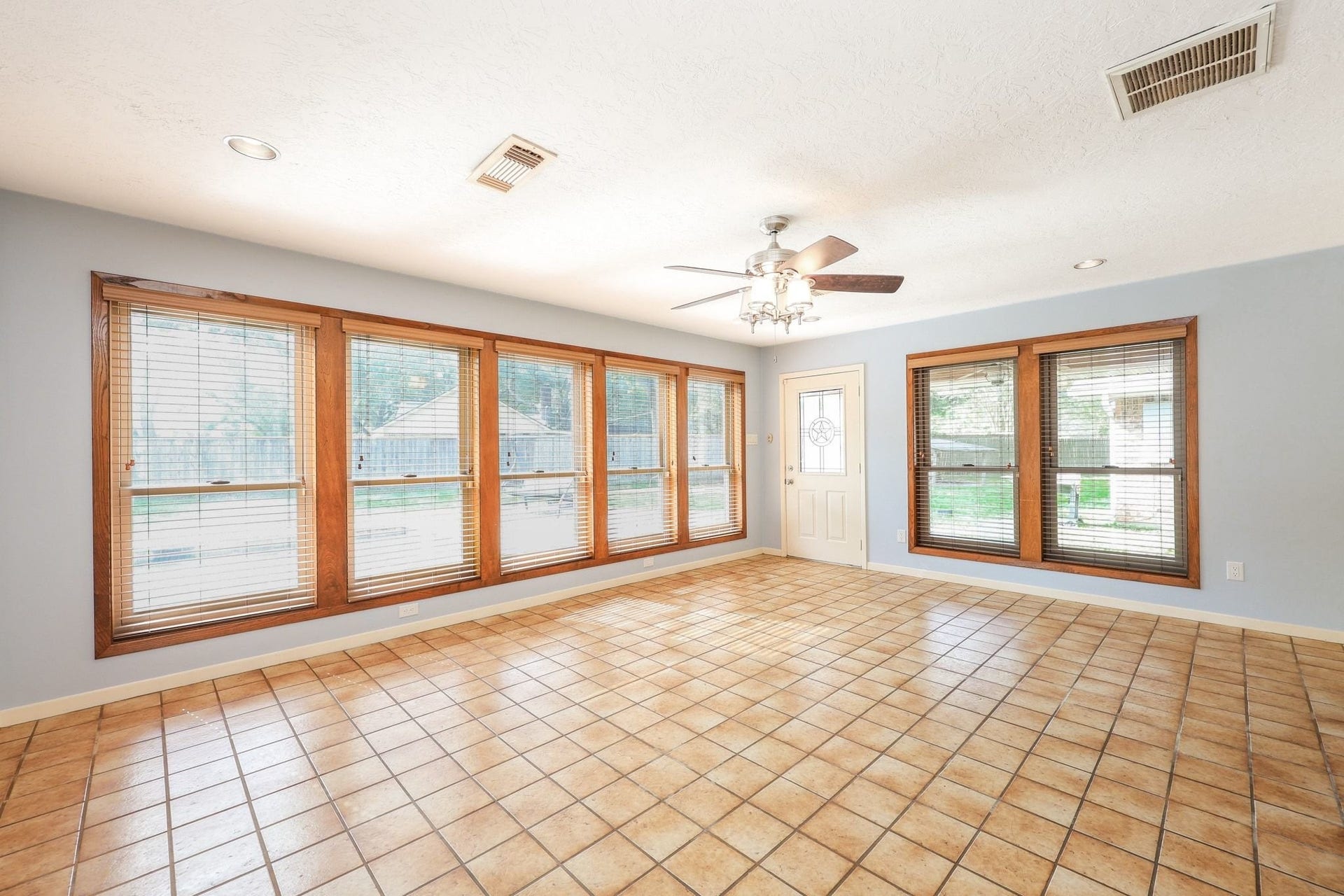 22107 Rosewood Trail, Tomball, TX 77377 The Game Room/Flex Room is located off the Family Room with Views of the Back Yard Swimming Pool