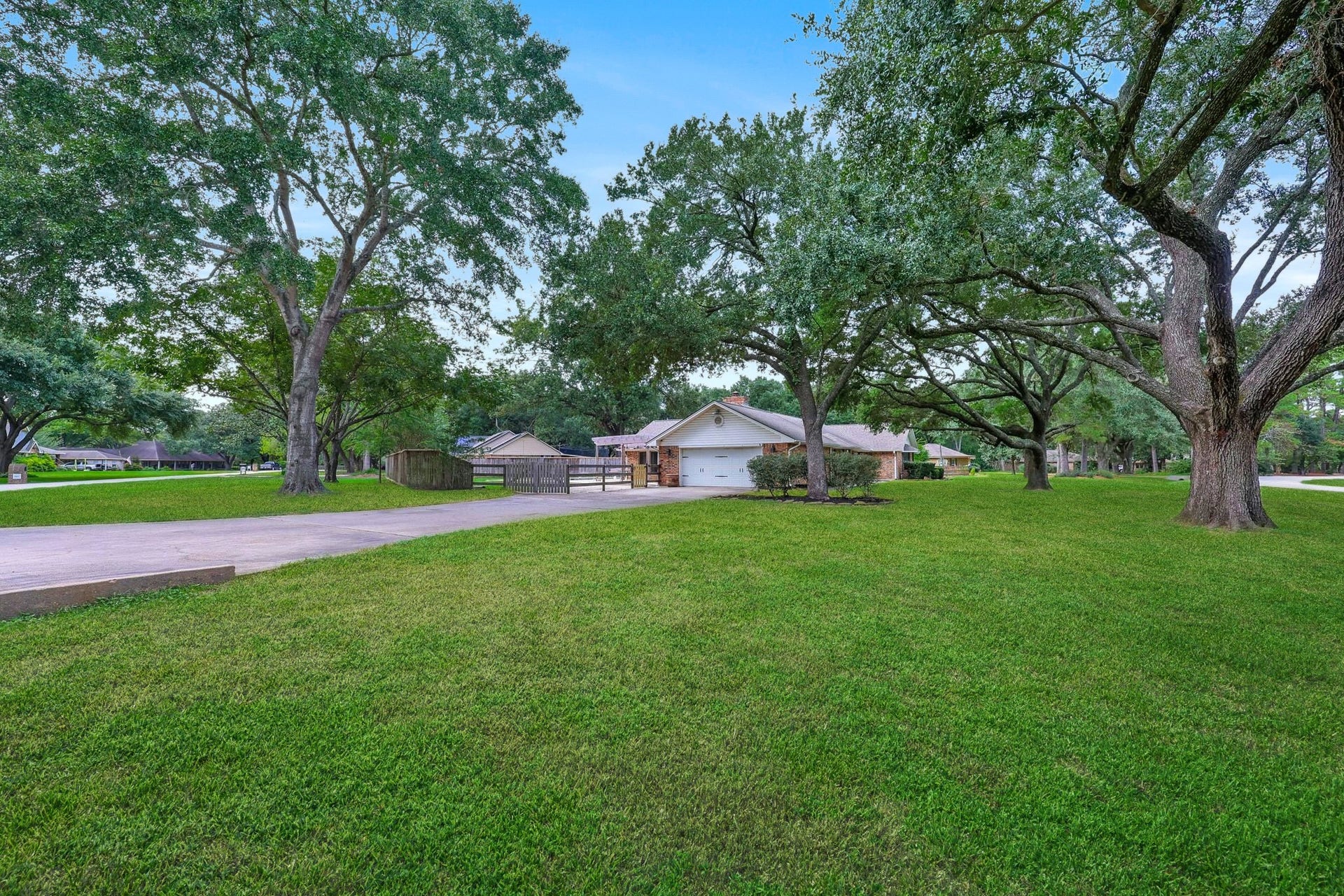22107 Rosewood Trail, Tomball, TX 77377 Side Entry Garage with Double-Wide Driveway and Ample Parking