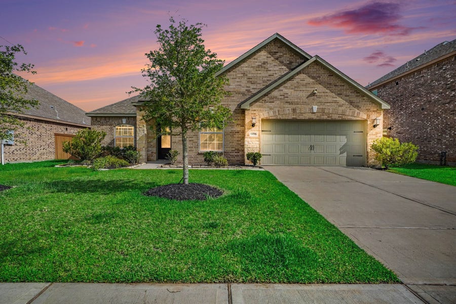 Property photo for 13718 Gaff Rig Drive, Texas City, TX