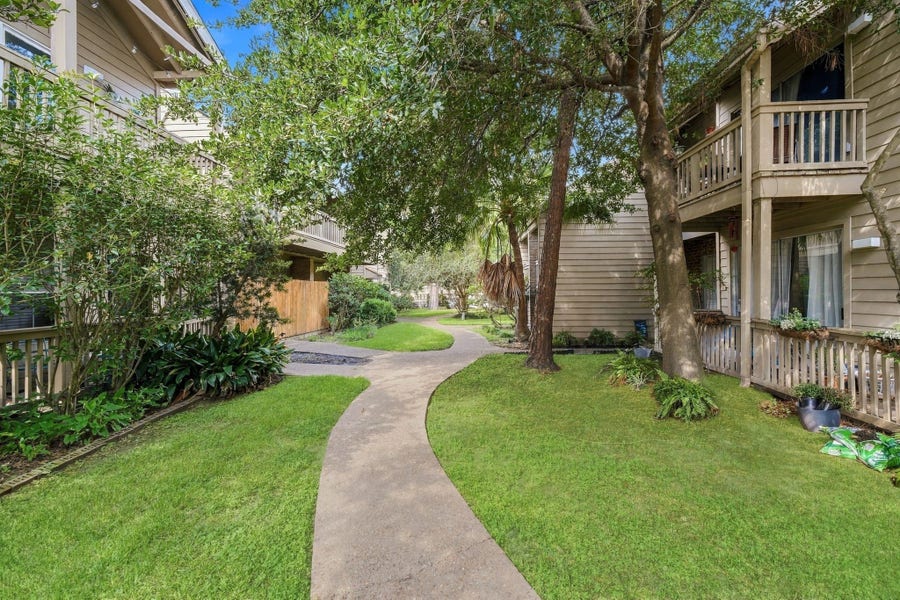 Property photo for 2100 Tanglewilde Street, #318, Houston, TX