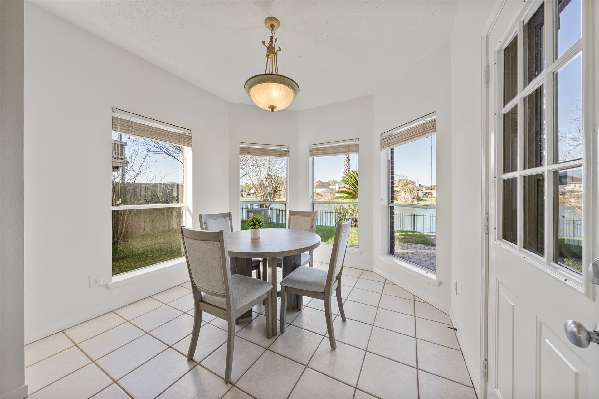 6518 Portuguese Bend Drive, Missouri City, TX 77459 Breakfast Room