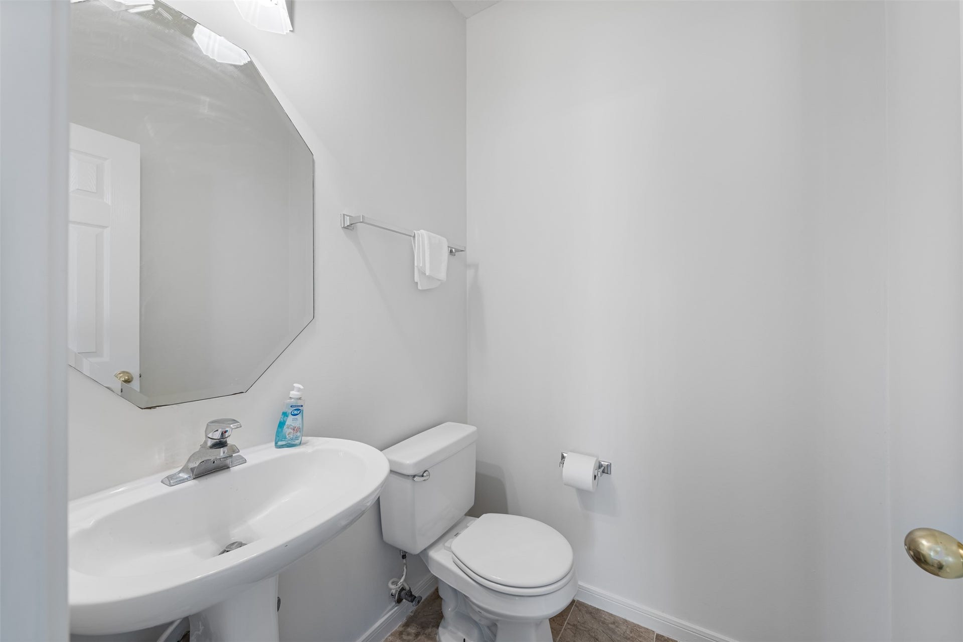 6518 Portuguese Bend Drive, Missouri City, TX 77459 1/2 bath