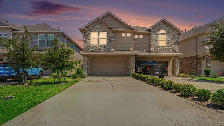 Property photo for 520 N 6th Street, La Porte, TX