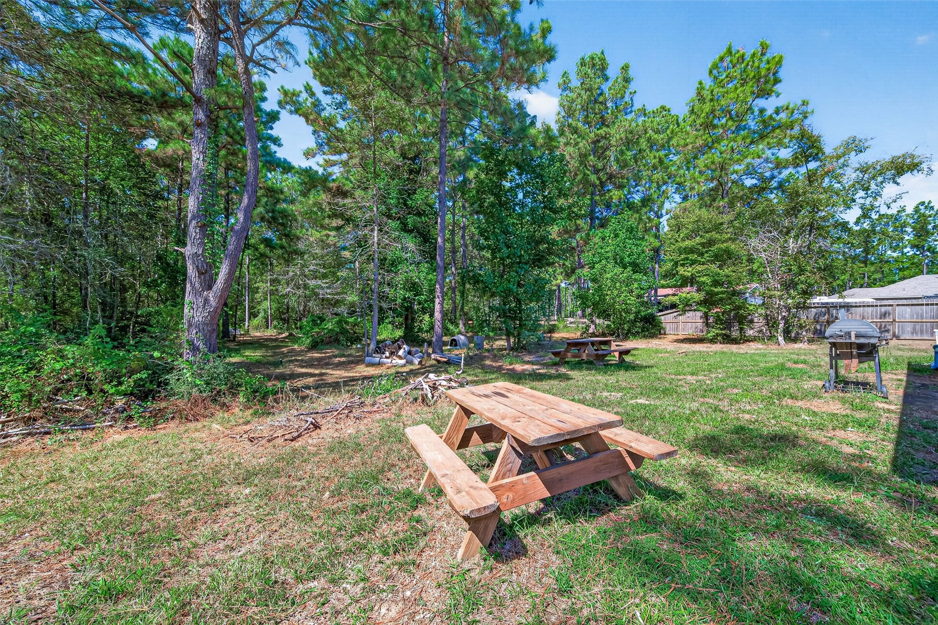 9689 Waller Street, Conroe, TX 77303 9689 Waller Street, Conroe, TX 77303