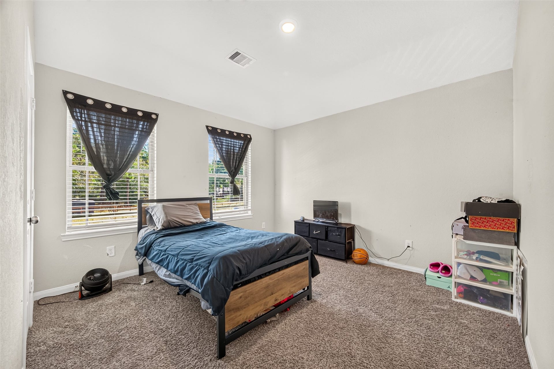 9689 Waller Street, Conroe, TX 77303 9689 Waller Street, Conroe, TX 77303