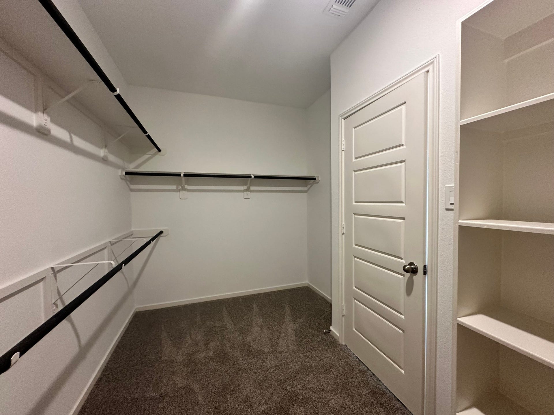 2506 Caspian Creek Lane, Iowa Colony, TX 77583