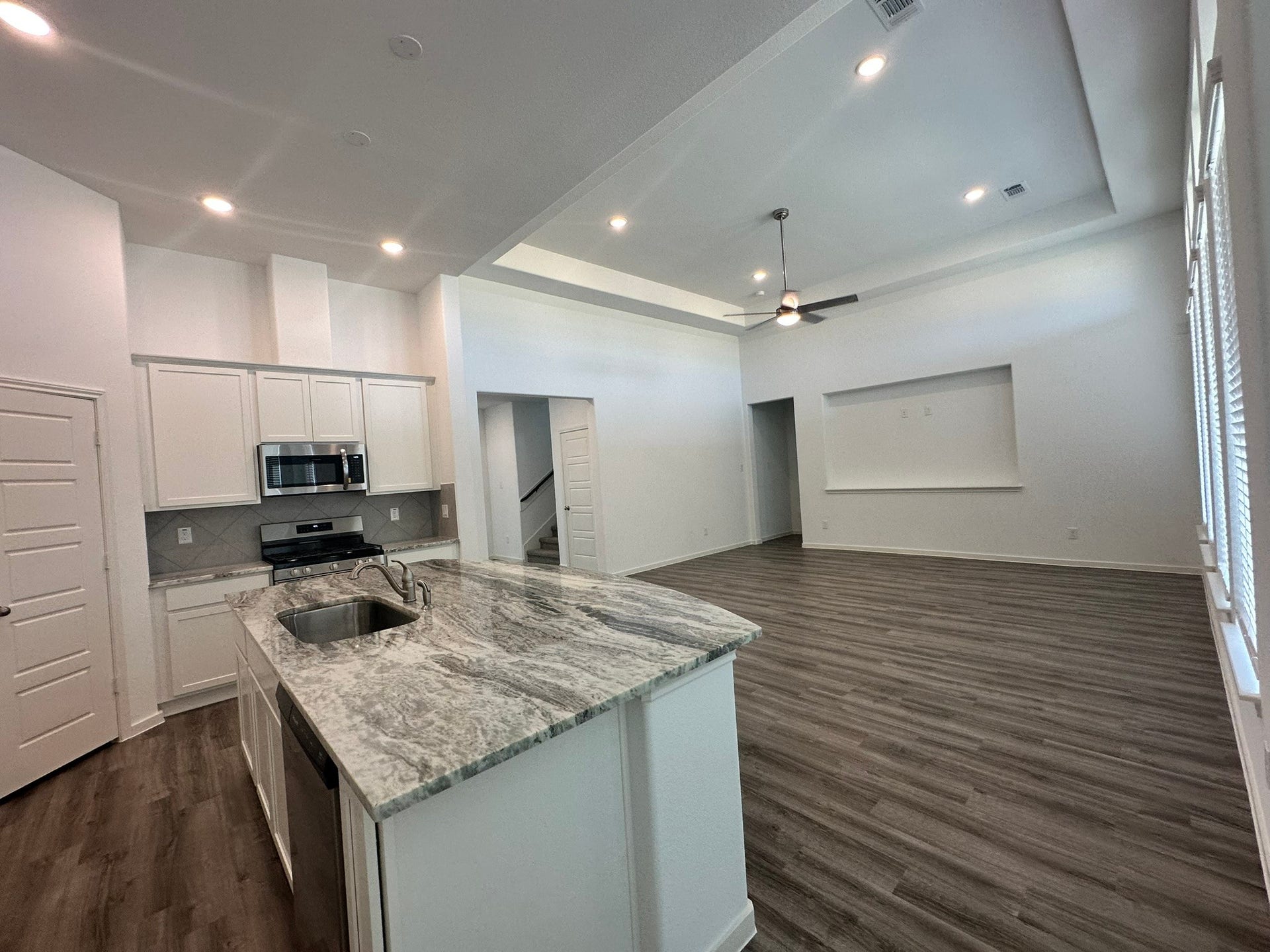 2506 Caspian Creek Lane, Iowa Colony, TX 77583