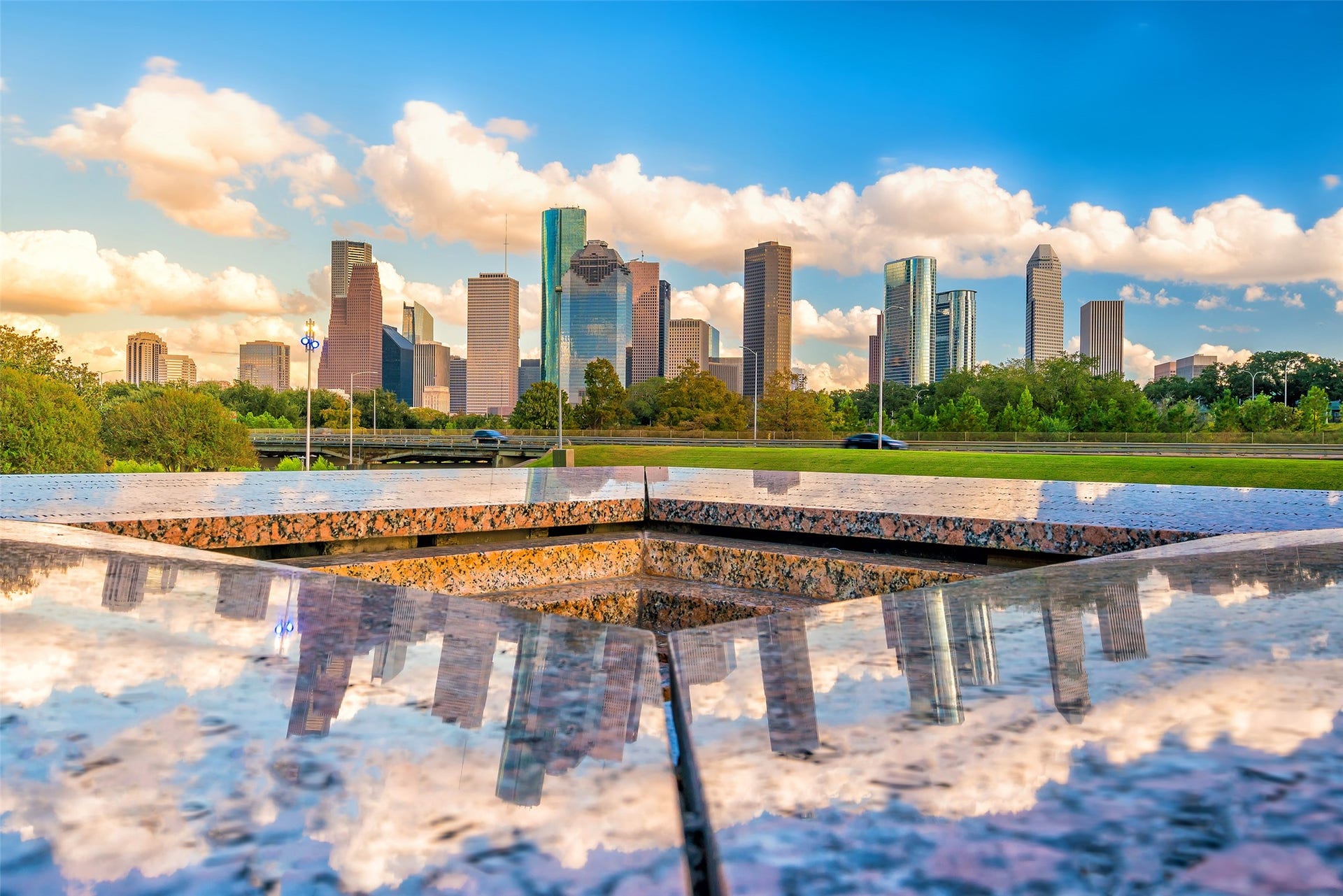 2444 Brookmere Drive, Houston, TX 77008 2444 Brookmere Drive, Houston, TX 77008